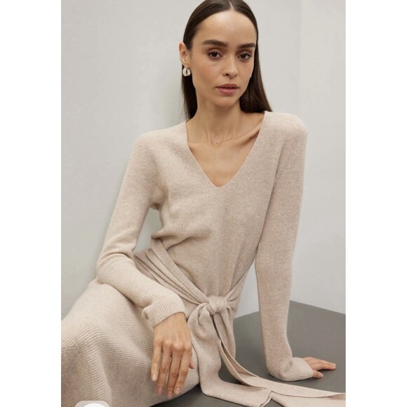 Toccin Stevie Tie-Front Dress Size Small. - Picture 3 of 11